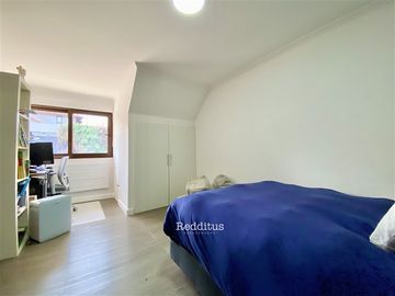 Amplia, remodelada en Lo Barnechea