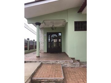 TERRAZAS DE BRISAS DEL GOLF CASA DE ESQUINA EN VENTA (6)