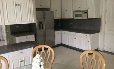 House and Lot for SALE in Dasmarinas Village Makati