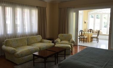 House and Lot for SALE in Dasmarinas Village Makati
