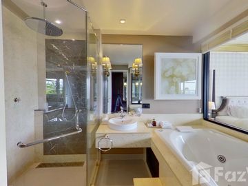2 Bedroom Condo for sale at The Shine Condominium