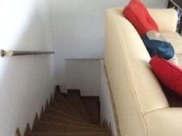DPTO EN DUPLEX, BAULERA Y TOILETTE MUY LUMINOSO, TODO A LA CALLE  APTO PROFECIONAL