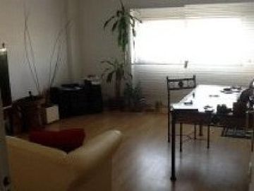 DPTO EN DUPLEX, BAULERA Y TOILETTE MUY LUMINOSO, TODO A LA CALLE  APTO PROFECIONAL