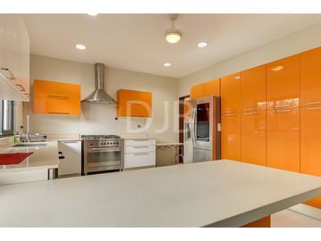 VENTA DE CASA CON PISCINA $998.000 #509