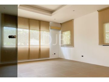 VENTA DE CASA CON PISCINA $998.000 #509