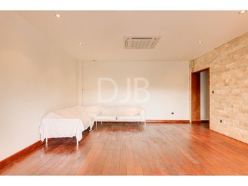 VENTA DE CASA CON PISCINA $998.000 #509