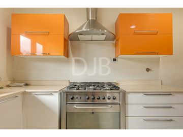 VENTA DE CASA CON PISCINA $998.000 #509