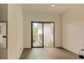 VENTA DE CASA CON PISCINA $998.000 #509