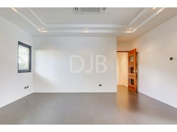 VENTA DE CASA CON PISCINA $998.000 #509