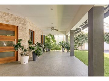 VENTA DE CASA CON PISCINA $998.000 #509