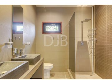 VENTA DE CASA CON PISCINA $998.000 #509