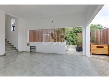 VENTA DE CASA CON PISCINA $998.000 #509