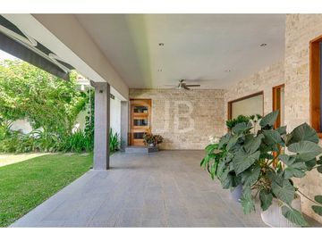VENTA DE CASA CON PISCINA $998.000 #509