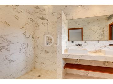 VENTA DE CASA CON PISCINA $998.000 #509
