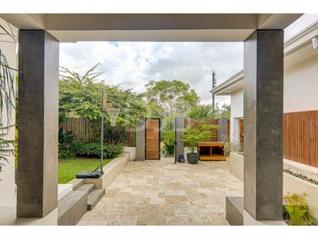 VENTA DE CASA CON PISCINA $998.000 #509