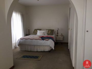 Pumacahua al 100 - Semipiso con patio - Venta