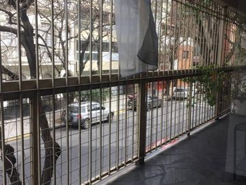 Pumacahua al 100 - Semipiso con patio - Venta