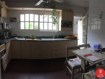 Pumacahua al 100 - Semipiso con patio - Venta