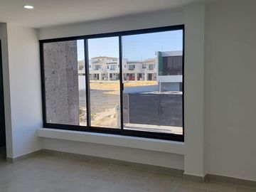 EXCELENTE CASA EN VENTA EN CANDORA RESIDENCIAL, LEÓN,GTO.