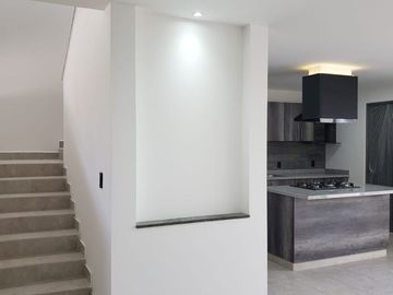 EXCELENTE CASA EN VENTA EN CANDORA RESIDENCIAL, LEÓN,GTO.