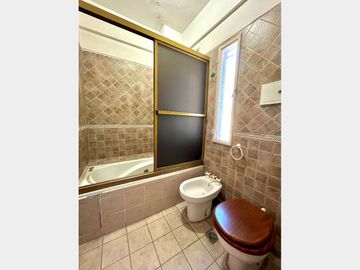 PH en Venta Haedo / Moron (B134 378)