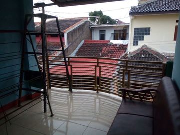 Rumah Warung 2,5 Lantai Type 135 LT 60 M2 Perum Griya Bukit Raya, Cilame, Bandung Barat