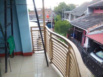 Rumah Warung 2,5 Lantai Type 135 LT 60 M2 Perum Griya Bukit Raya, Cilame, Bandung Barat