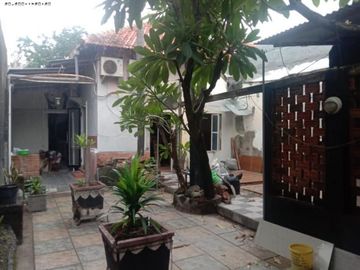 Rumah usaha jalan nias Semi furnish