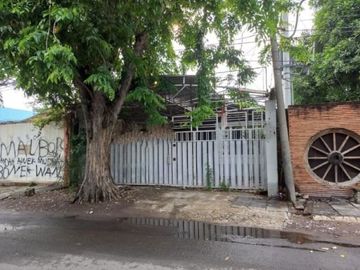 Rumah usaha jalan nias Semi furnish