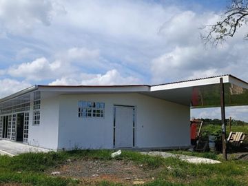 casa campestre en venta en via alcala. Cod V17427