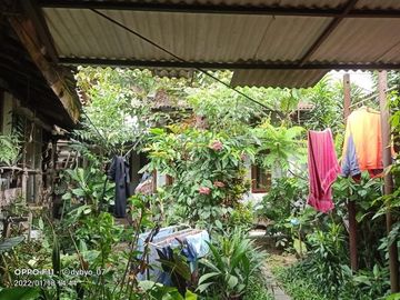 Rumah Jl. Dahlia Sayap Riau tengah kota Bandung
