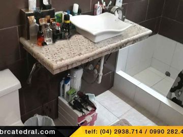 Casa de venta en Guayacanes – código:12040