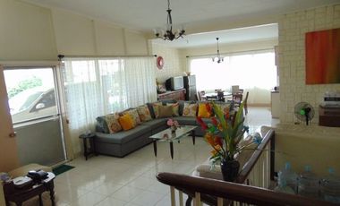 4 Bedrooms Bungalow House near Redemptorist Cebu
