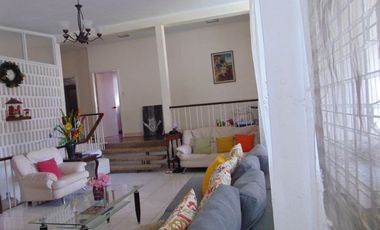4 Bedrooms Bungalow House near Redemptorist Cebu
