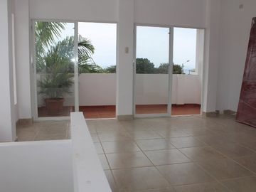Se Vende Casa Cerca del Mar en Ballenita