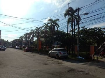 Ruko 3 Lantai di Sentra Niaga Boulevard Hijau. Harapan Indah, Bekasi