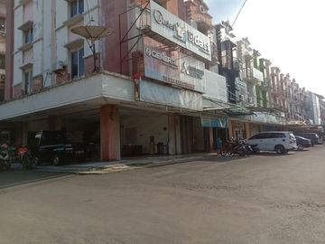 Ruko 3 Lantai di Sentra Niaga Boulevard Hijau. Harapan Indah, Bekasi
