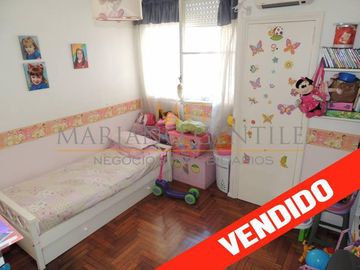 DEPARTAMENTO de 3 Ambientes al FRENTE  *Sobre Avda. BRASIL*
