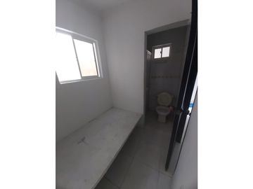 VENTA DE CASA DE DOS PISOS EN LA CASTELLANA DE MONTERA