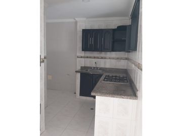 VENTA DE CASA DE DOS PISOS EN LA CASTELLANA DE MONTERA