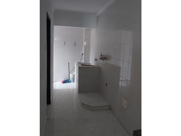 VENTA DE CASA DE DOS PISOS EN LA CASTELLANA DE MONTERA