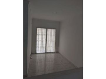 VENTA DE CASA DE DOS PISOS EN LA CASTELLANA DE MONTERA