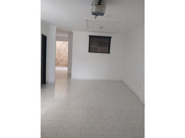 VENTA DE CASA DE DOS PISOS EN LA CASTELLANA DE MONTERA