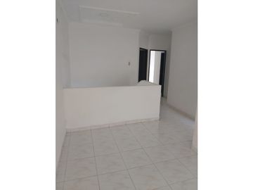 VENTA DE CASA DE DOS PISOS EN LA CASTELLANA DE MONTERA