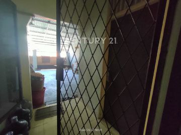 Rumah Siap Huni Tanah Luas Hoek Di Harapan Indah 1, Bekasi
