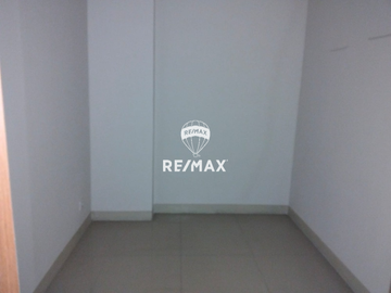 Dijual Oak Tower B Lantai 5 – Unfurnish, Kanvas Kosong untuk Investor Renovasi, Pulo Gadung