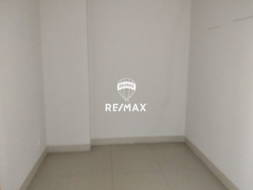 Dijual Oak Tower B Lantai 5 – Unfurnish, Kanvas Kosong untuk Investor Renovasi, Pulo Gadung
