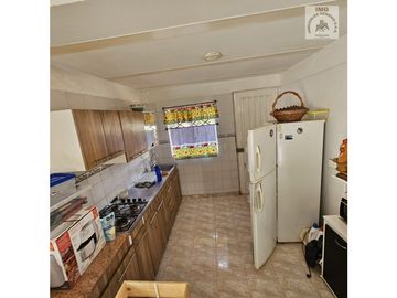 ref 887a pavas/L. CRUZ