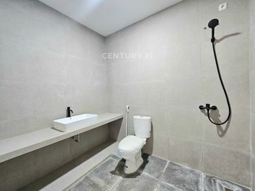 Rumah Baru Full Renovasi Di Taman Modern Cakung 4 KT Dekat AEON