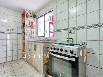 CÓMODA CASA EN BARRIO CERRADO. PEÑALOLÉN